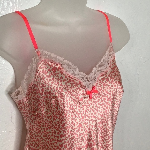 Victoria’s Secret hearts and lace trim slip dress size Small NWT - Picture 2 of 12